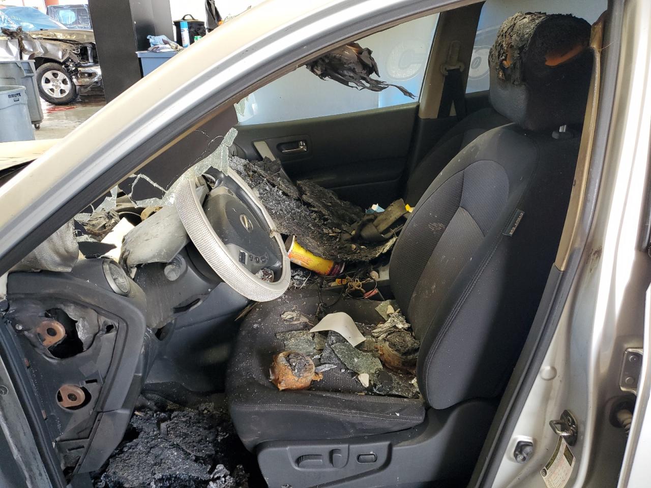 2011 Nissan Rogue S VIN: JN8AS5MV2BW685012 Lot: 62834354