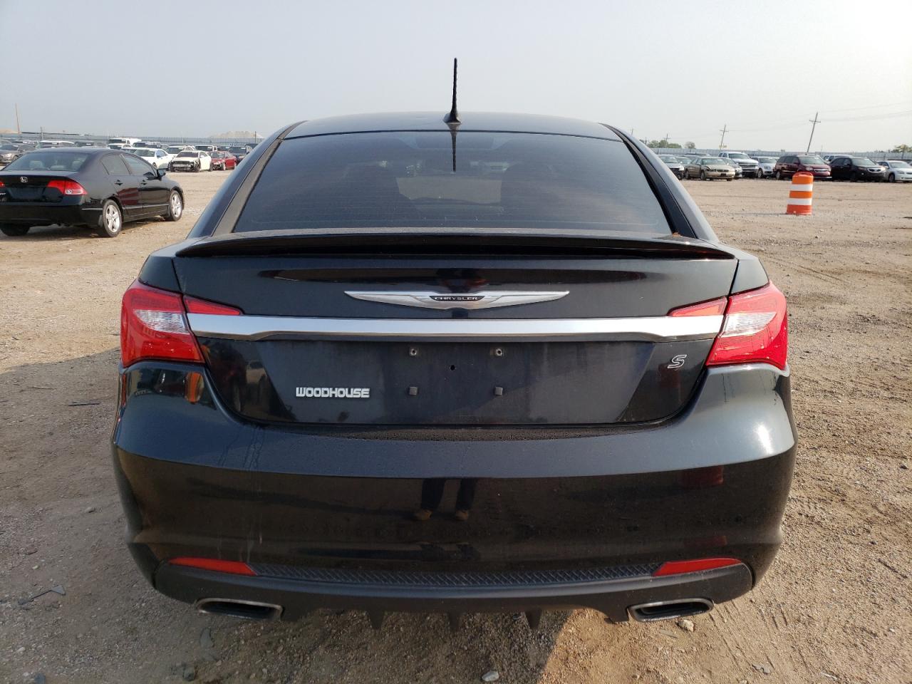 2014 Chrysler 200 Limited VIN: 1C3CCBCG5EN164447 Lot: 64199064