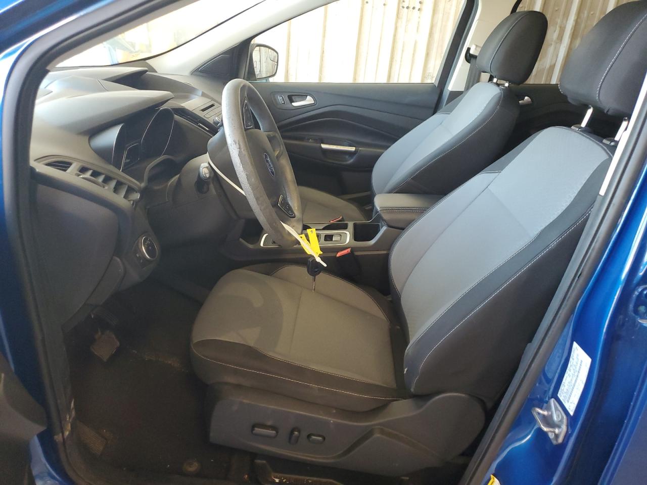 1FMCU0GDXHUC78611 2017 Ford Escape Se