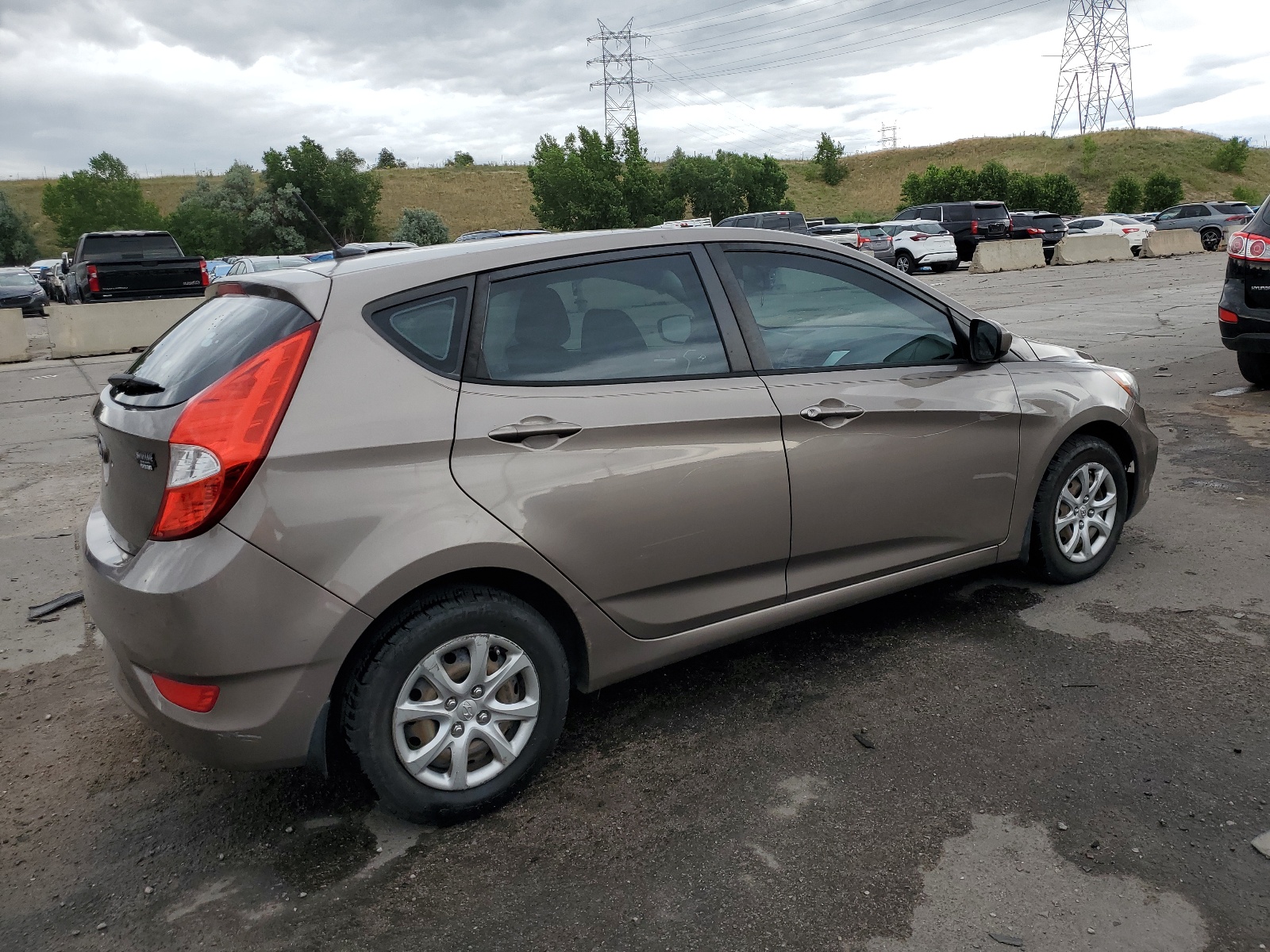 KMHCT5AE4DU108174 2013 Hyundai Accent Gls