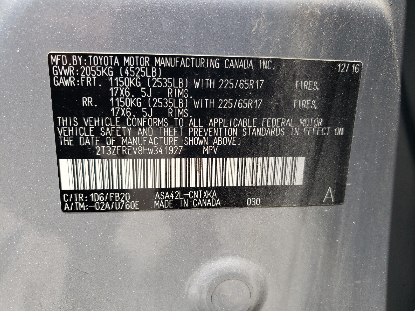 2T3ZFREV8HW341927 2017 Toyota Rav4 Le