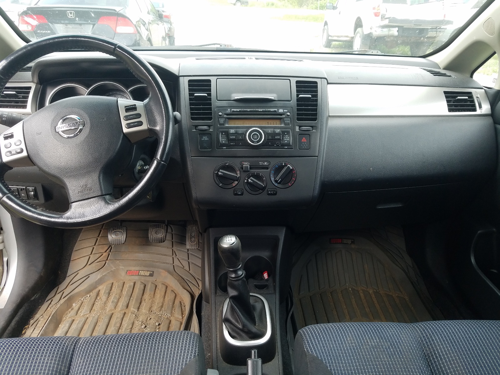 3N1BC1CP8BL386111 2011 Nissan Versa S