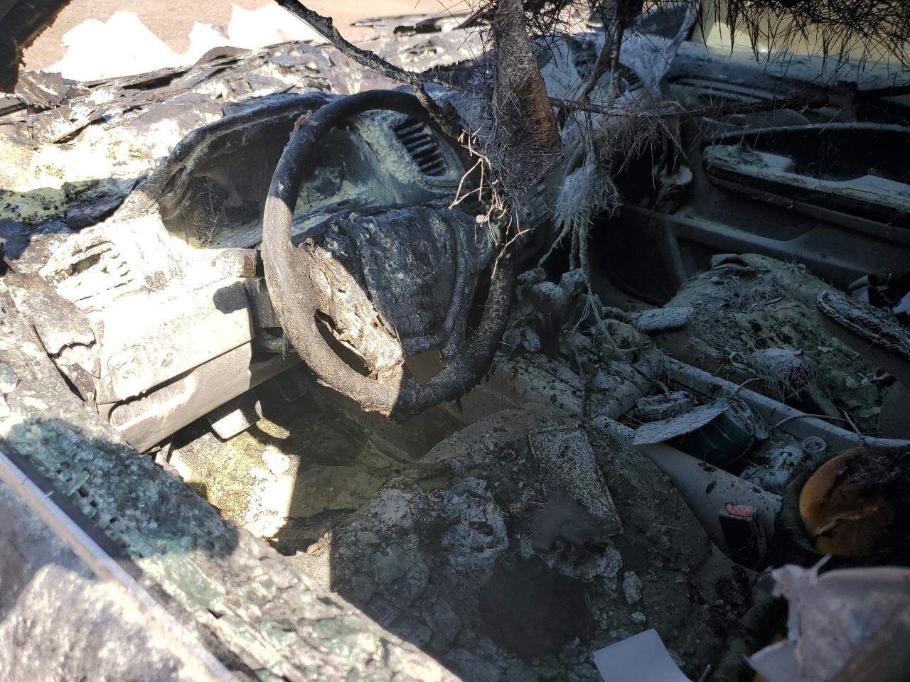 2018 Honda Pilot Lx VIN: 5FNYF6H17JB057865 Lot: 63687304