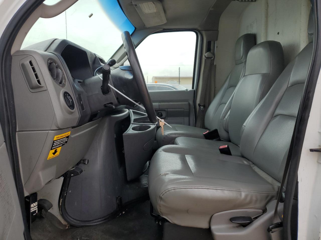 2009 Ford Econoline E450 Super Duty Cutaway Van VIN: 1FDXE45S89DA08124 Lot: 64721934