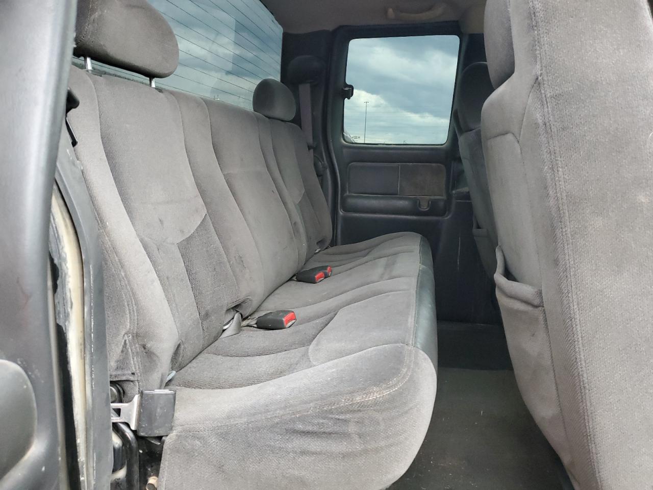 2005 GMC Sierra K2500 Heavy Duty VIN: 1GTHK29235E101329 Lot: 63914464