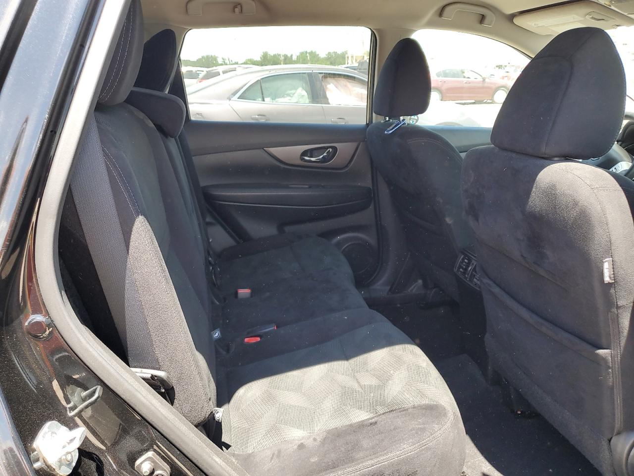 2016 Nissan Rogue - Image 10