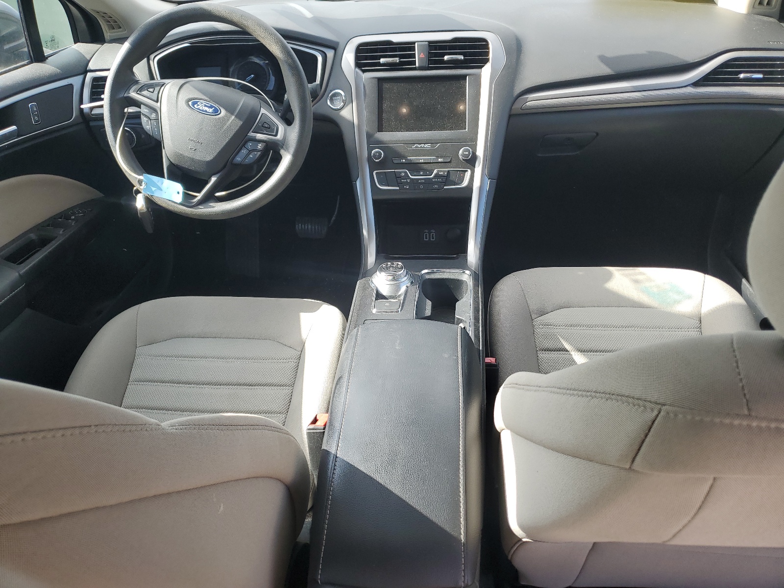 3FA6P0G74KR247054 2019 Ford Fusion S