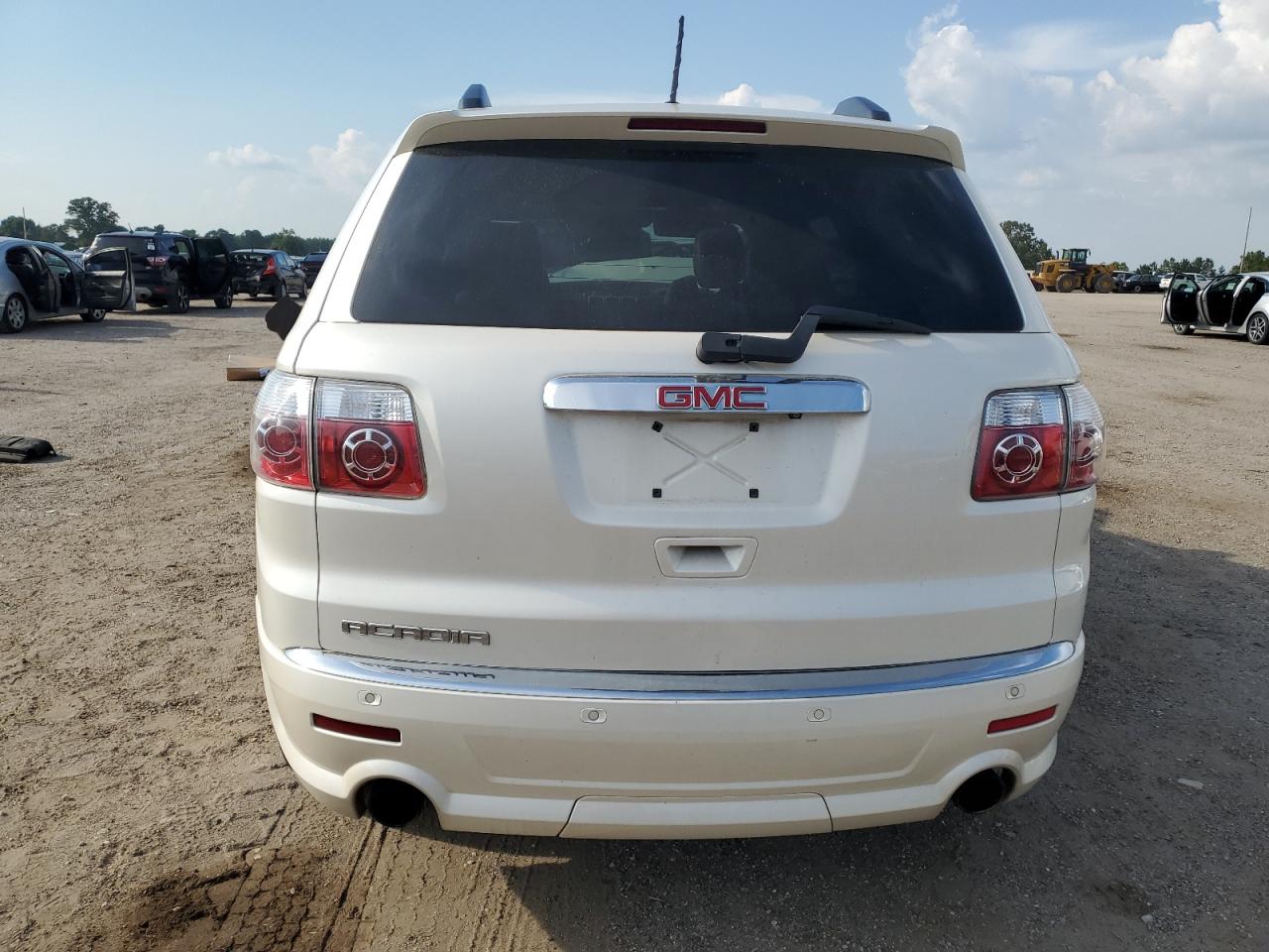2011 GMC Acadia Denali VIN: 1GKKRTED0BJ232546 Lot: 63272984