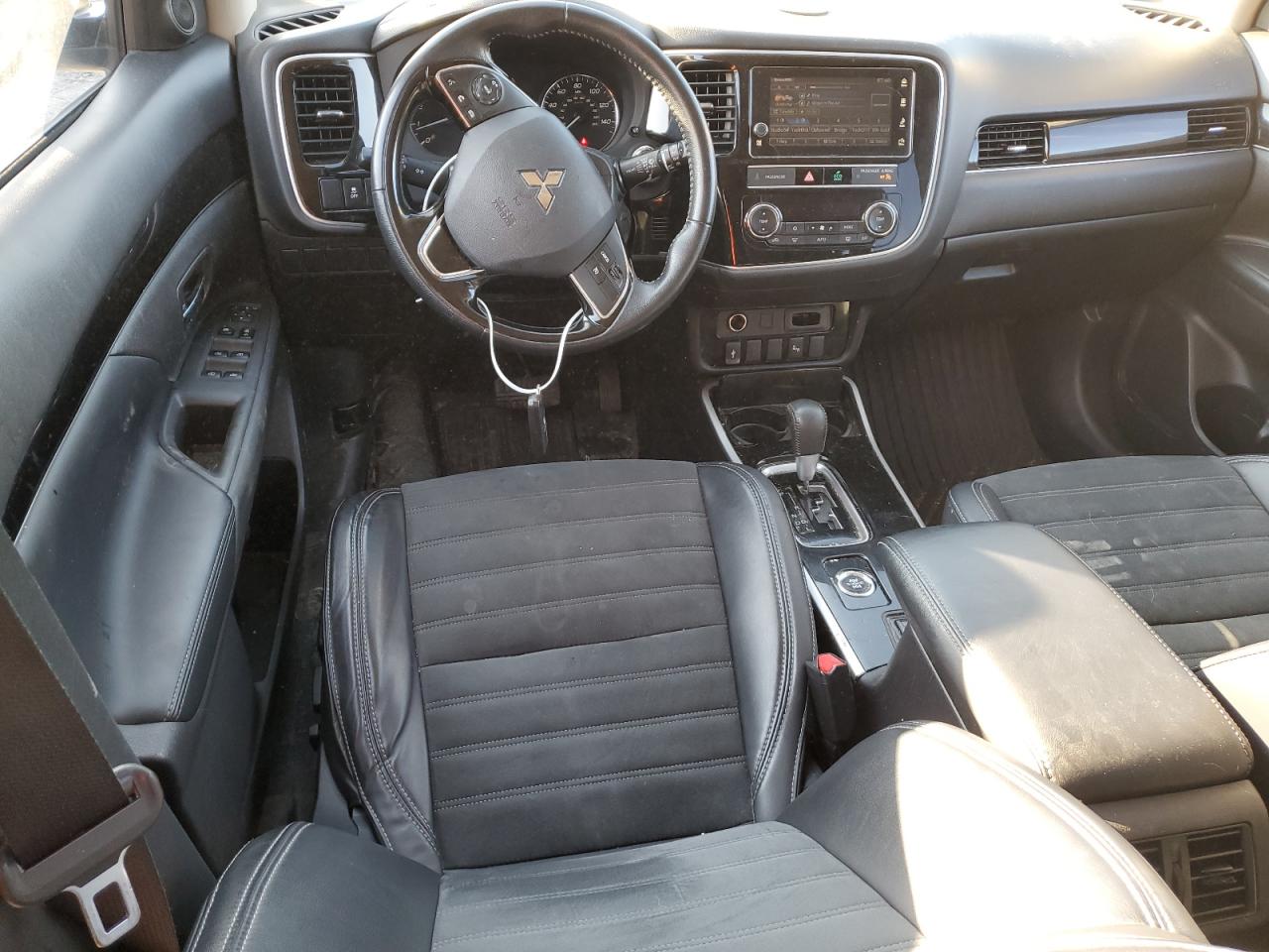 2019 Mitsubishi Outlander Se VIN: JA4AZ3A32KZ012891 Lot: 63807364