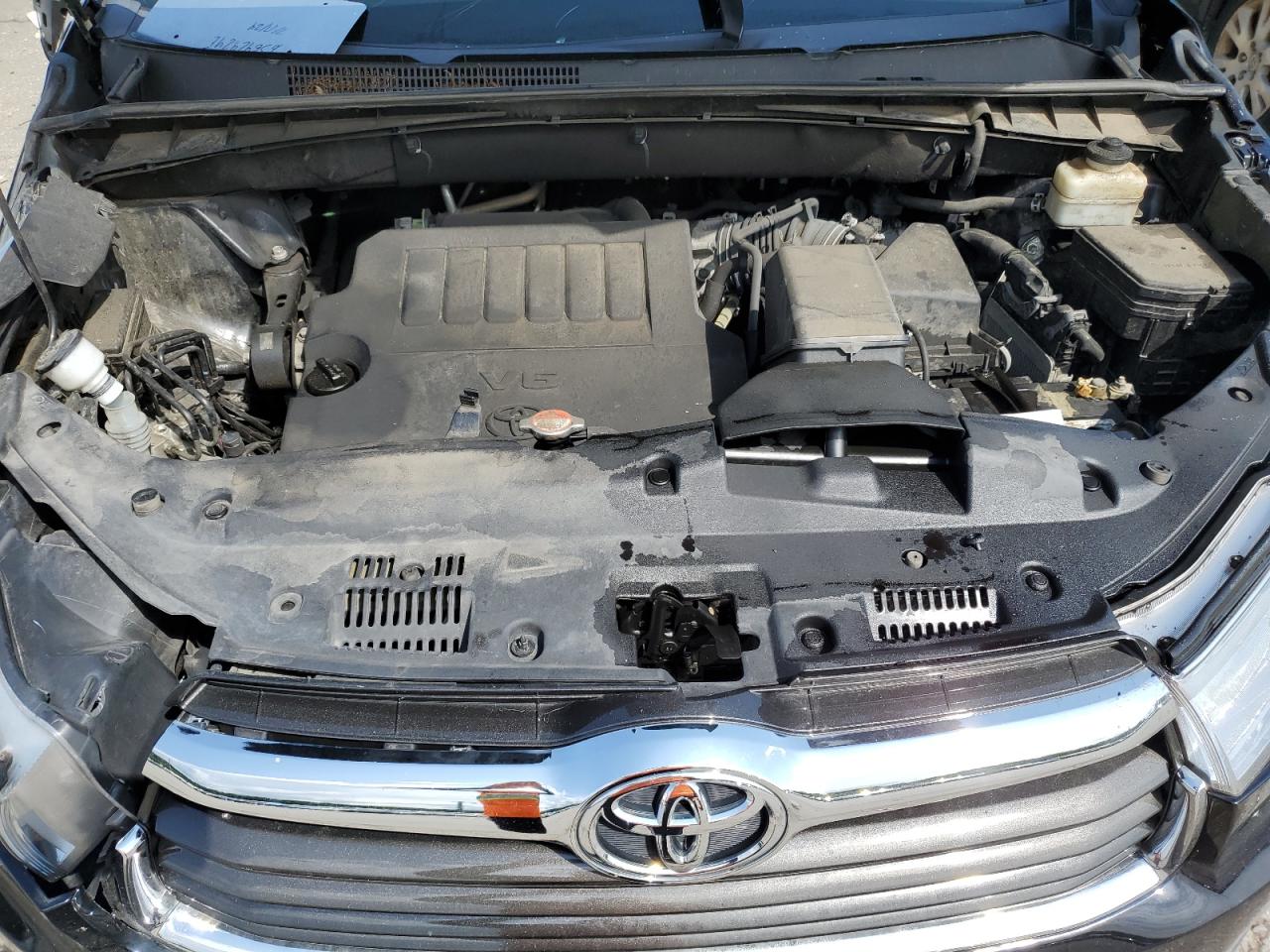 2016 Toyota Highlander Xle VIN: 5TDJKRFH5GS263060 Lot: 65510424