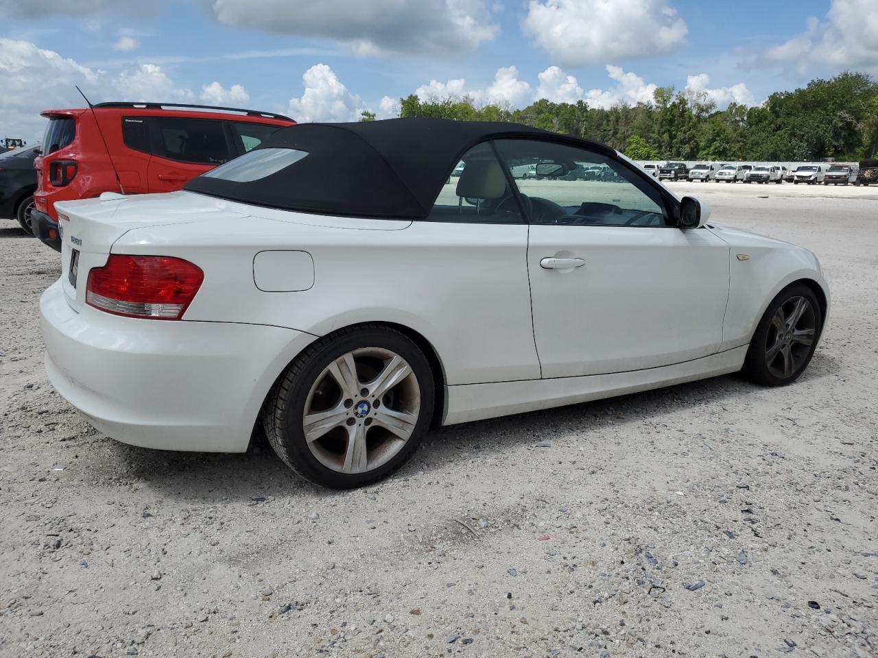 2011 BMW 128 I VIN: WBAUN1C52BVH82338 Lot: 65152184