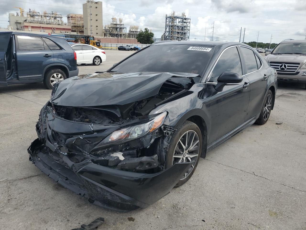 4T1G11AK6PU785818 2023 TOYOTA CAMRY - Image 1