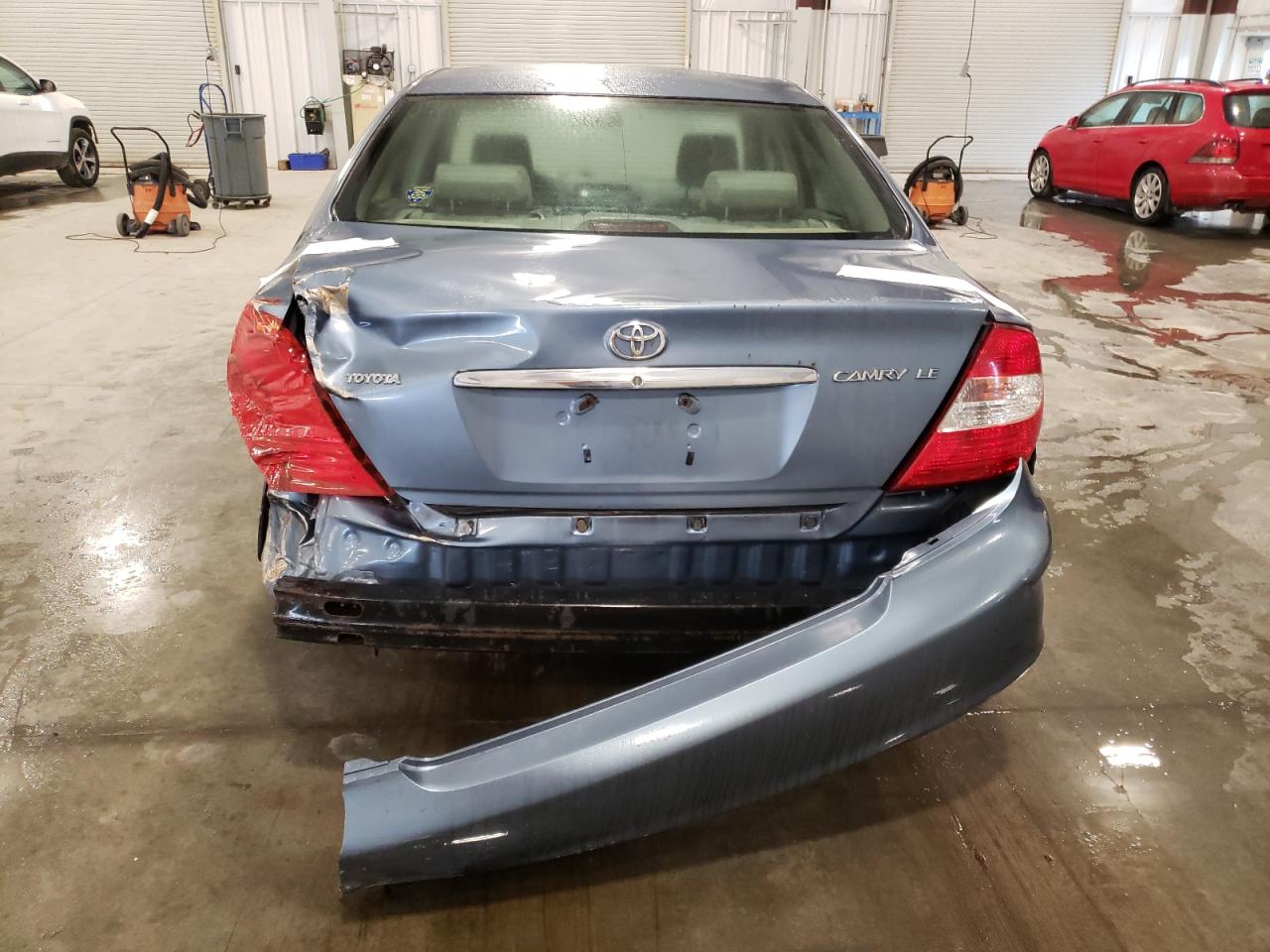 2003 Toyota Camry Le VIN: JTDBE32K530156114 Lot: 64930254