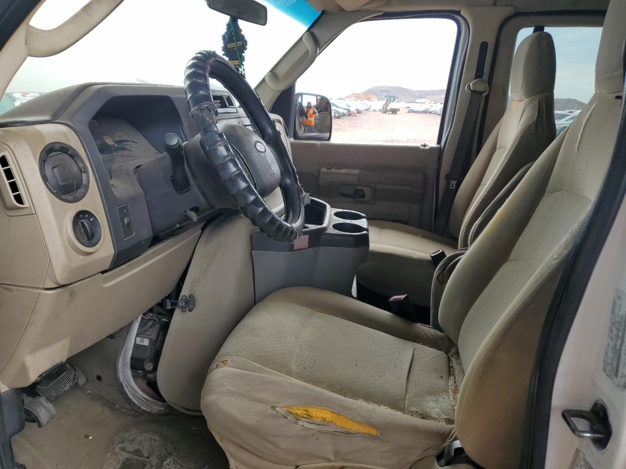 2010 Ford Econoline E350 Super Duty Wagon VIN: 1FBNE3BL0ADA18268 Lot: 57328034