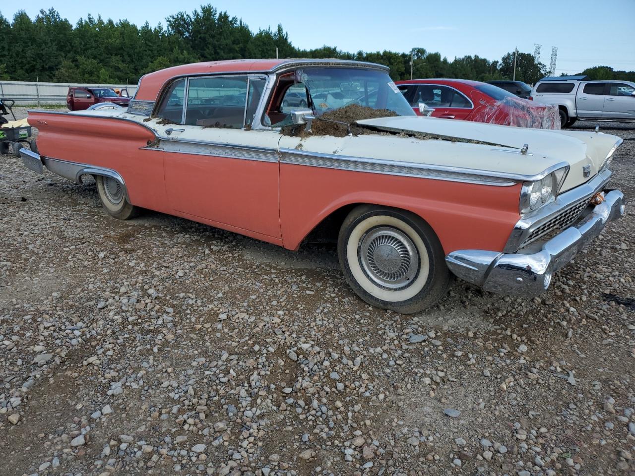 0000000H9KW103436 1959 Ford Skyliner