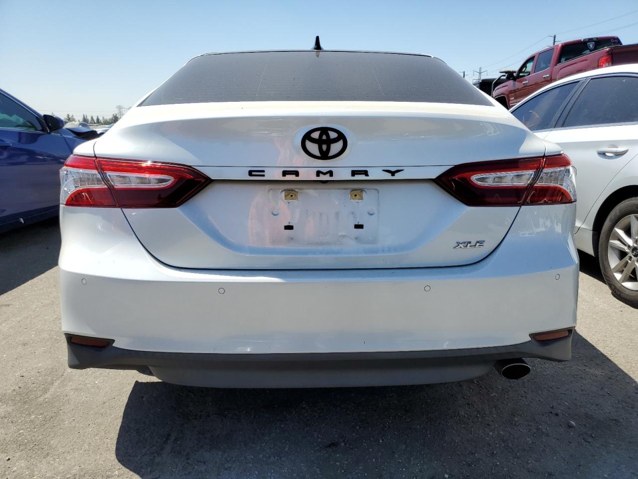 2018 Toyota Camry L VIN: 4T1B11HK5JU077289 Lot: 64169154