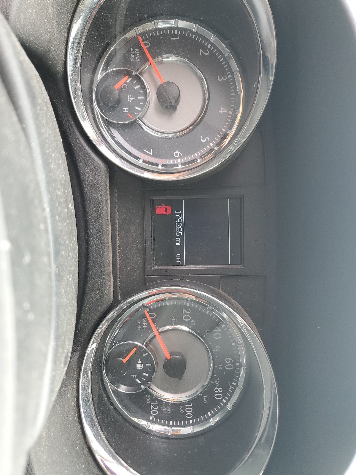 2A4RR8DG3BR733620 2011 Chrysler Town & Country Touring L