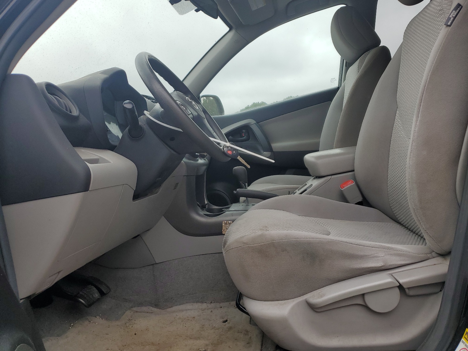 2T3BF4DV4BW167870 2011 Toyota Rav4