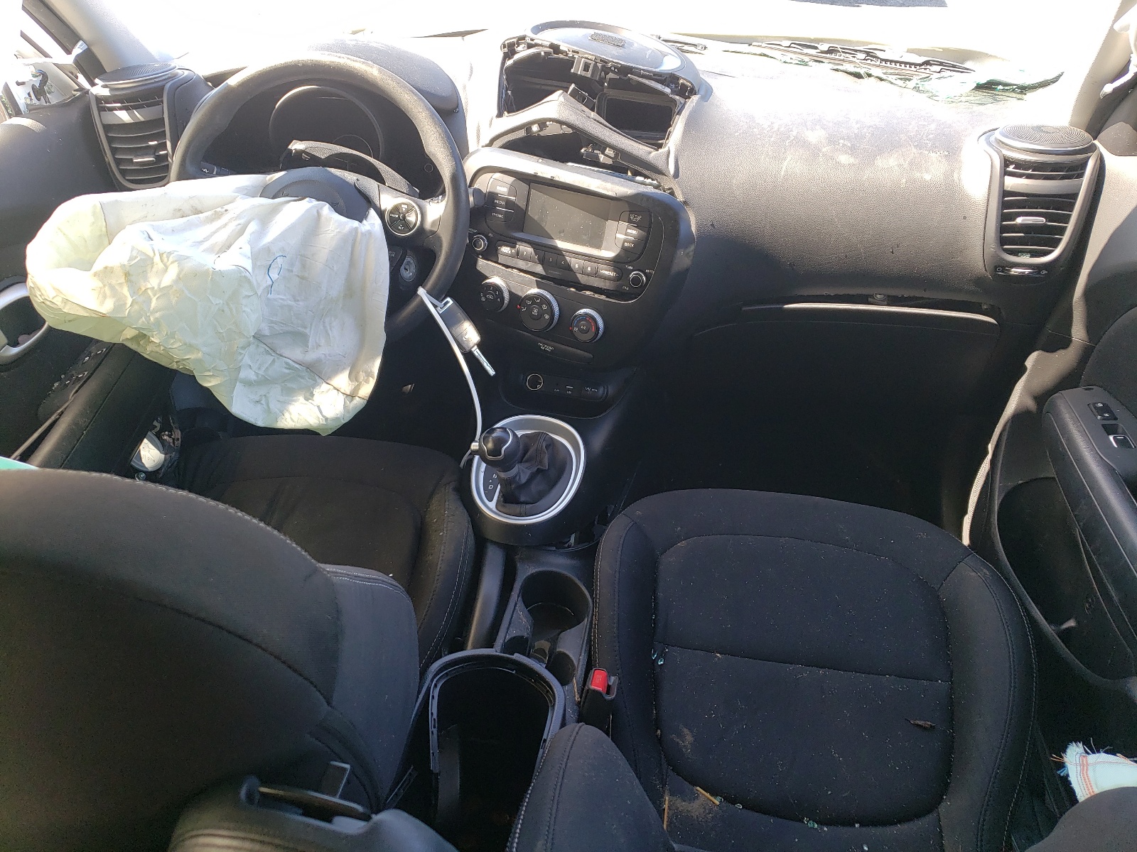 KNDJN2A22J7620021 2018 Kia Soul