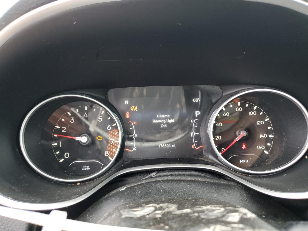 2018 Jeep Compass Latitude VIN: 3C4NJDBB6JT270850 Lot: 64402164