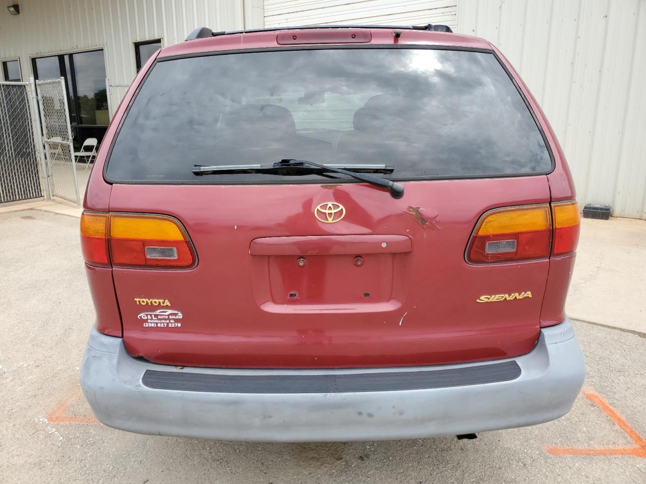 2000 Toyota Sienna Le VIN: 4T3ZF13C2YU179425 Lot: 63922504