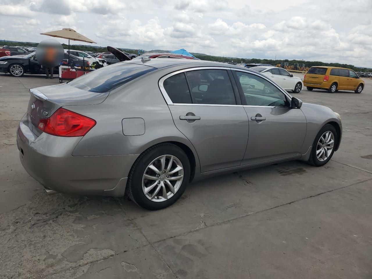 2009 Infiniti G - Image 3