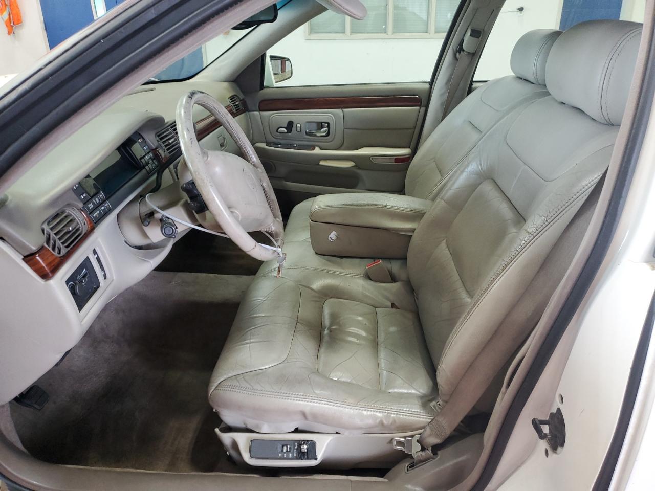 1998 Cadillac Deville VIN: 1G6KD54YXWU754294 Lot: 65390364