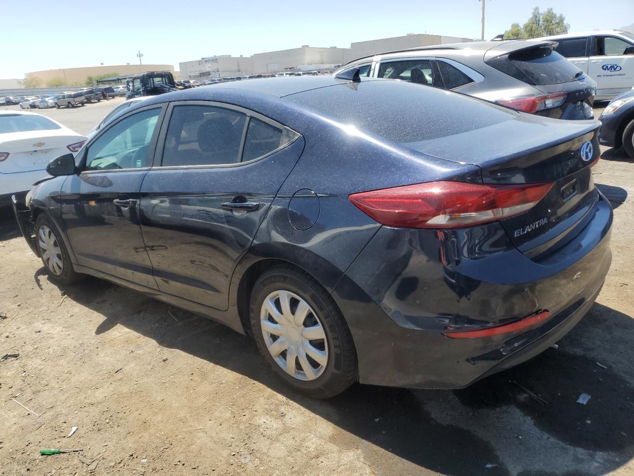 KMHD74LF4HU384370 2017 HYUNDAI ELANTRA - Image 2