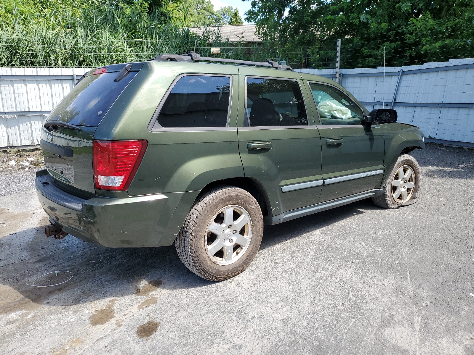 1J8GR48K89C513647 2009 Jeep Grand Cherokee Laredo