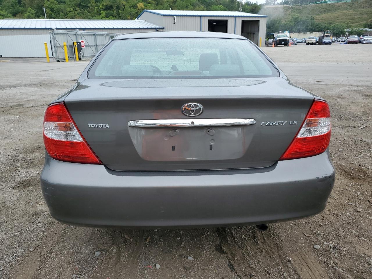 2004 Toyota Camry Le VIN: 4T1BE30K64U913742 Lot: 63591924