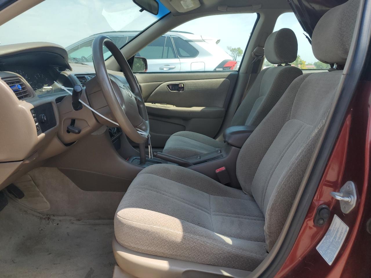 2000 Toyota Camry Le VIN: 4T1BF22K2YU934548 Lot: 62923014