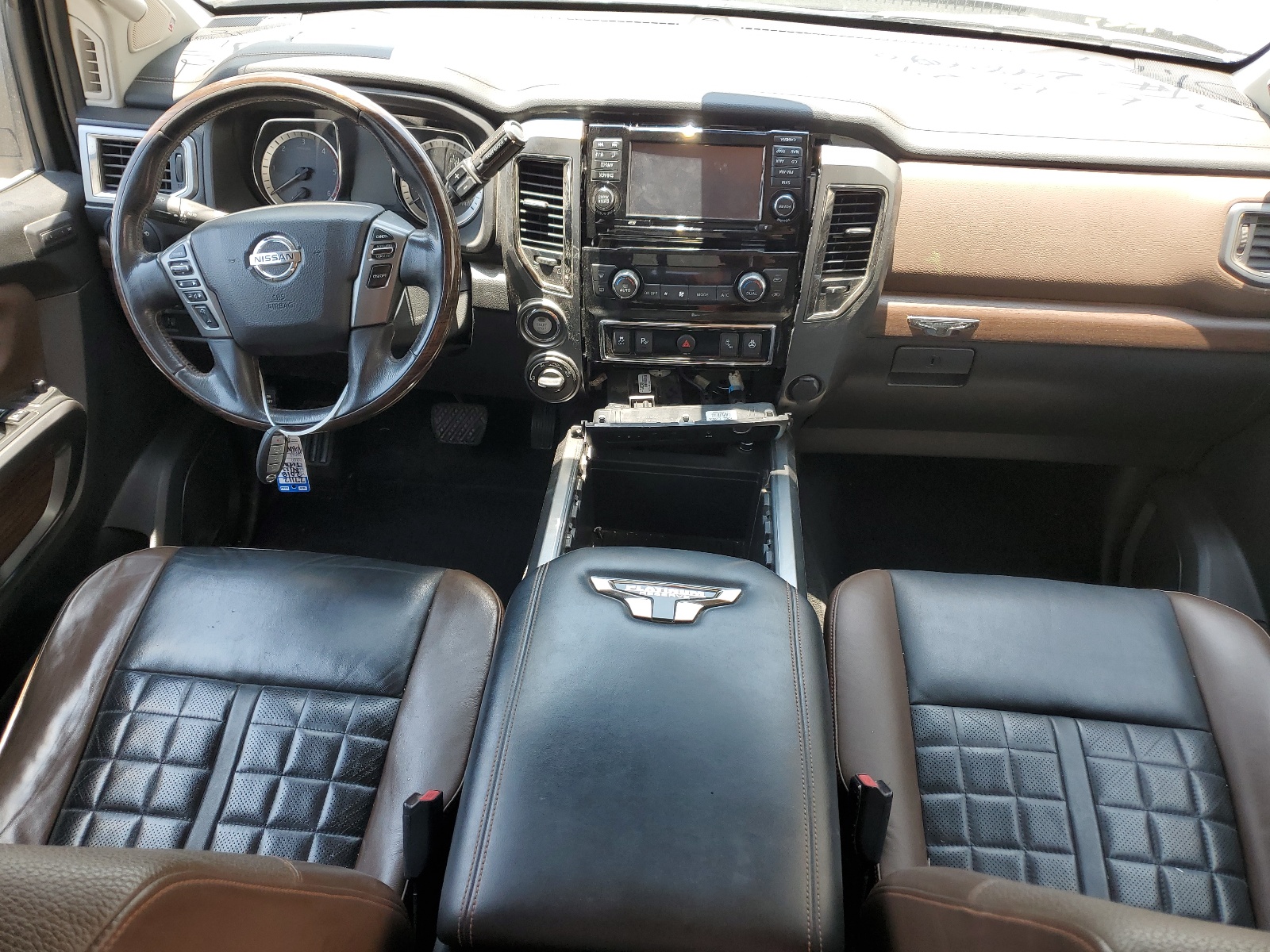 1N6BA1F49JN525873 2018 Nissan Titan Xd Sl