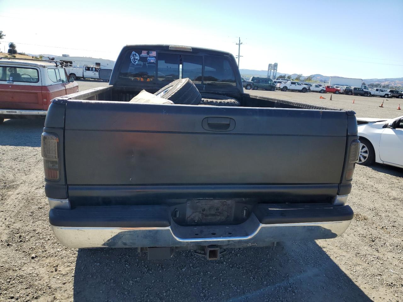 1995 Dodge Ram 2500 VIN: 1B7JF26Z5SS249504 Lot: 62053984