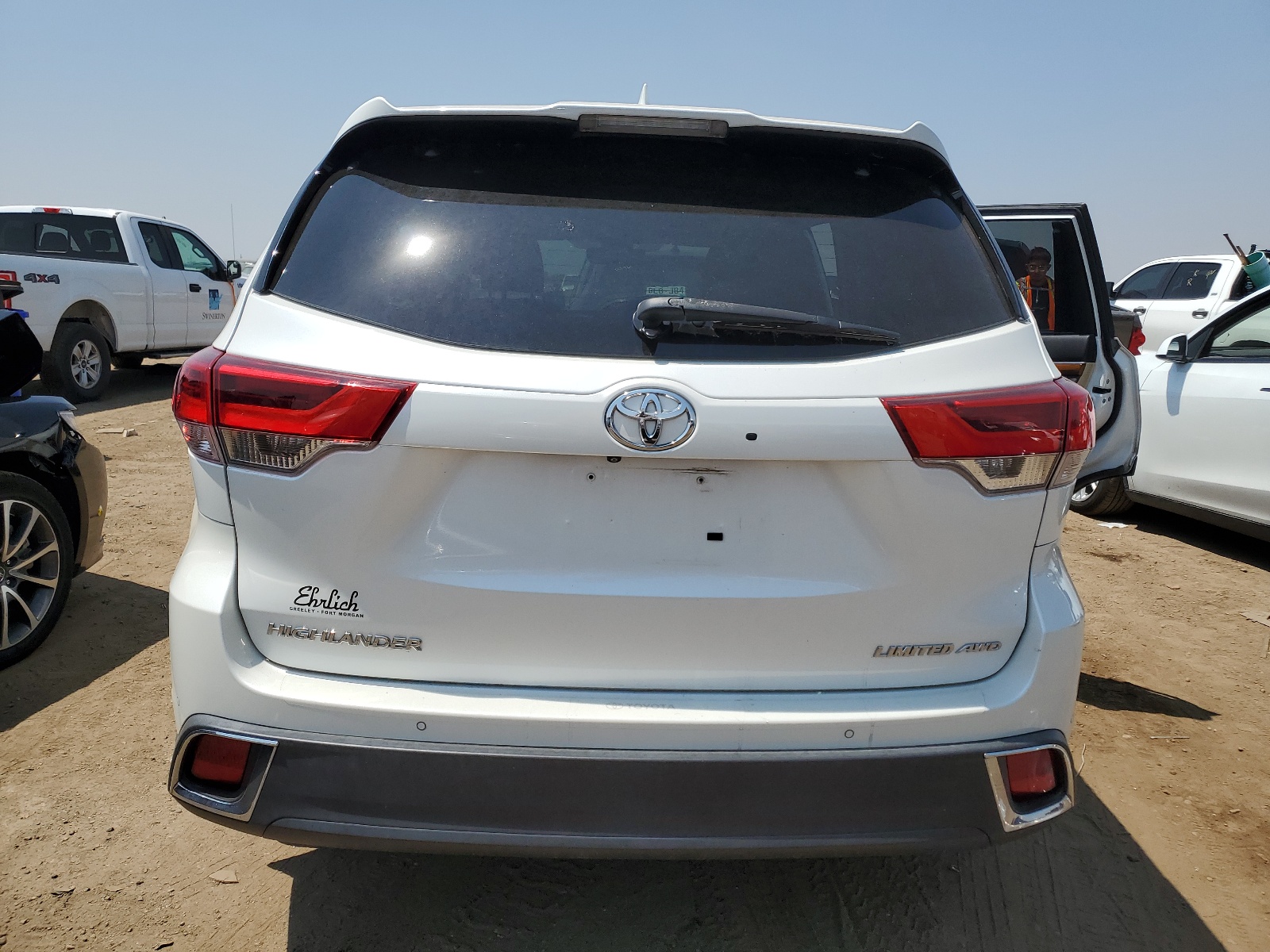 5TDDZRFH6JS828674 2018 Toyota Highlander Limited
