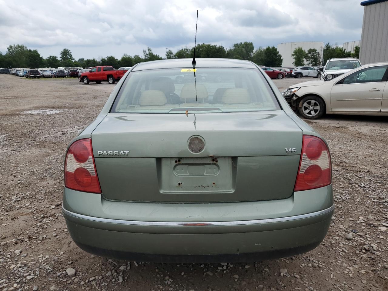 2002 Volkswagen Passat Glx VIN: WVWRH63B92P296243 Lot: 63449224