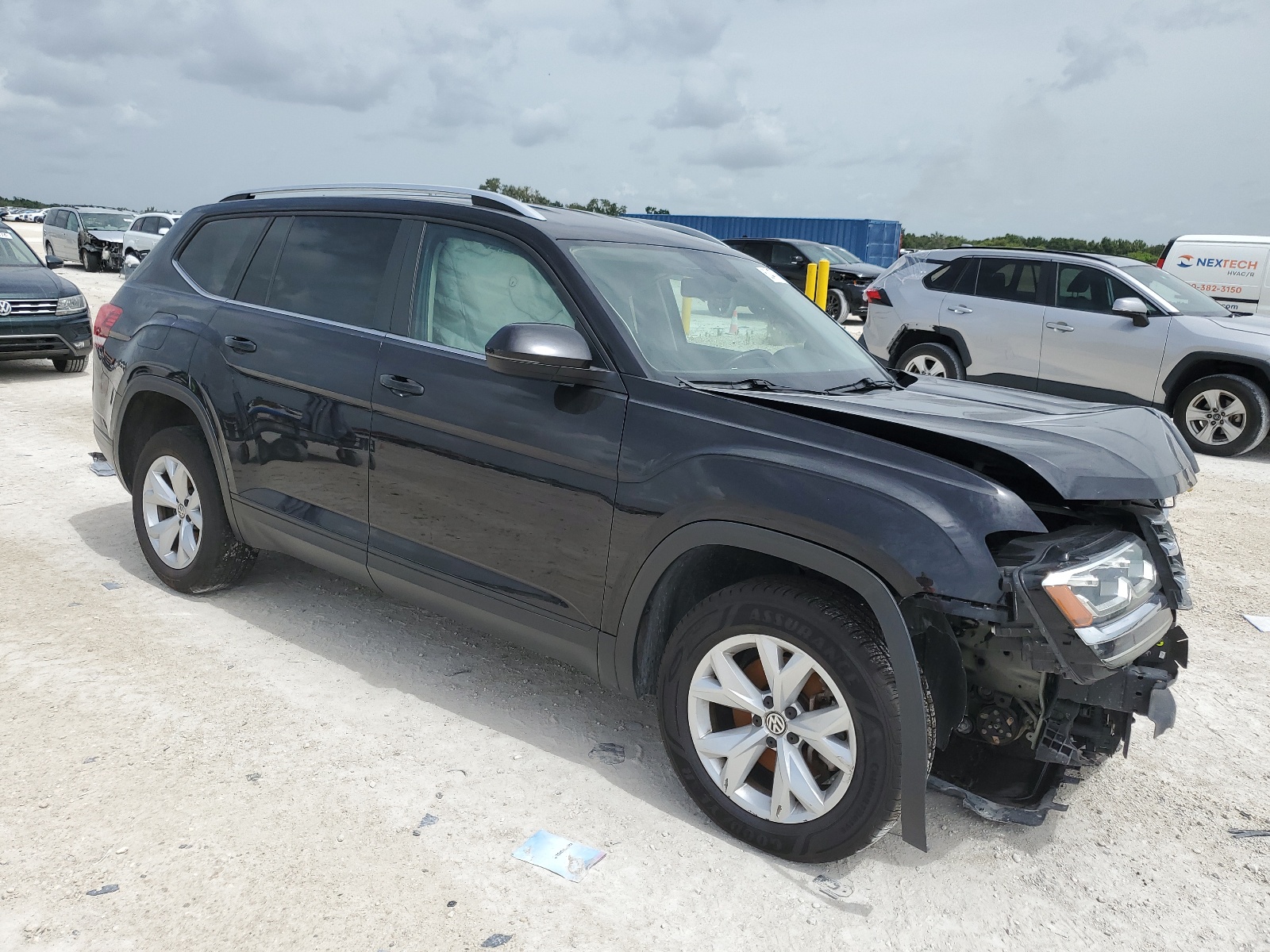 2018 Volkswagen Atlas Se vin: 1V2CR2CA0JC585888