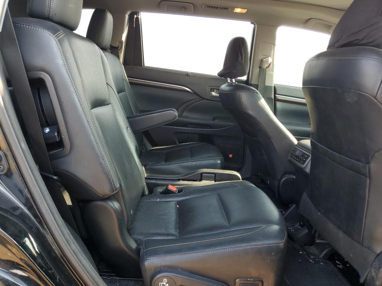 2015 Toyota Highlander Limited VIN: 5TDDKRFH4FS156870 Lot: 64856434