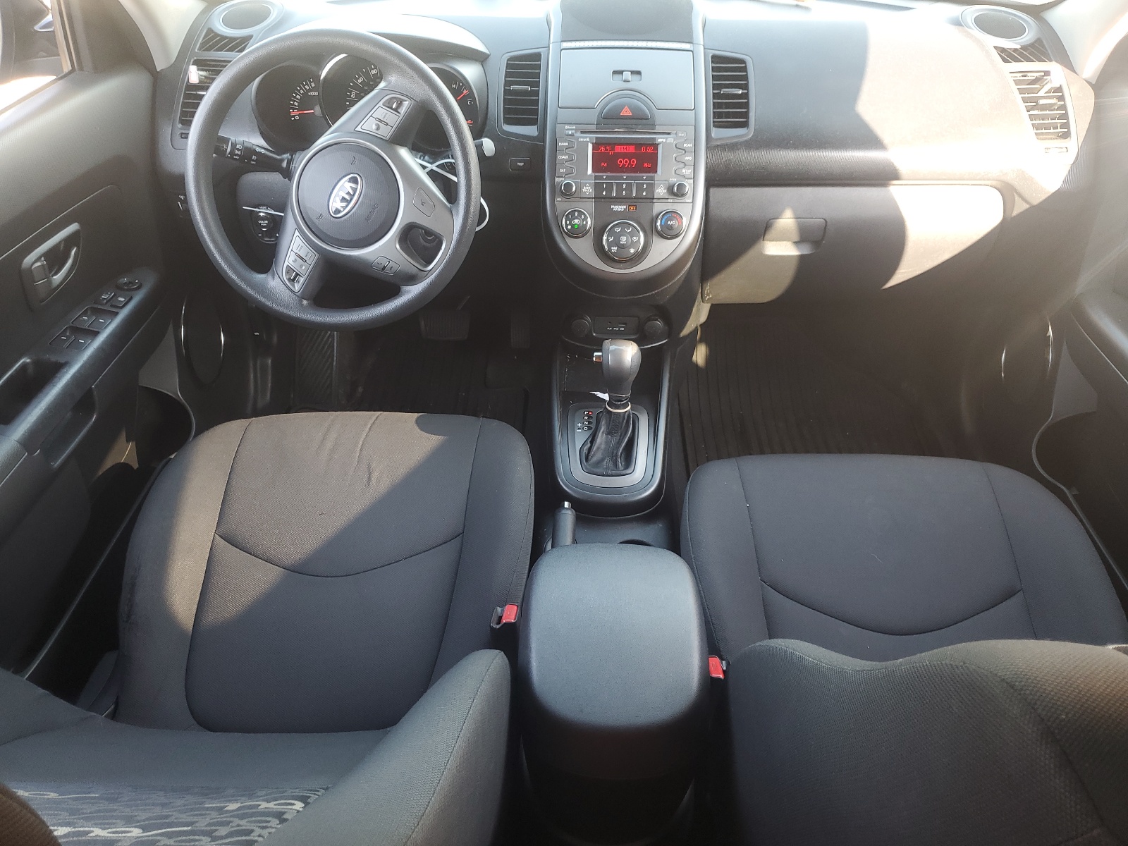 KNDJT2A20B7209921 2011 Kia Soul +