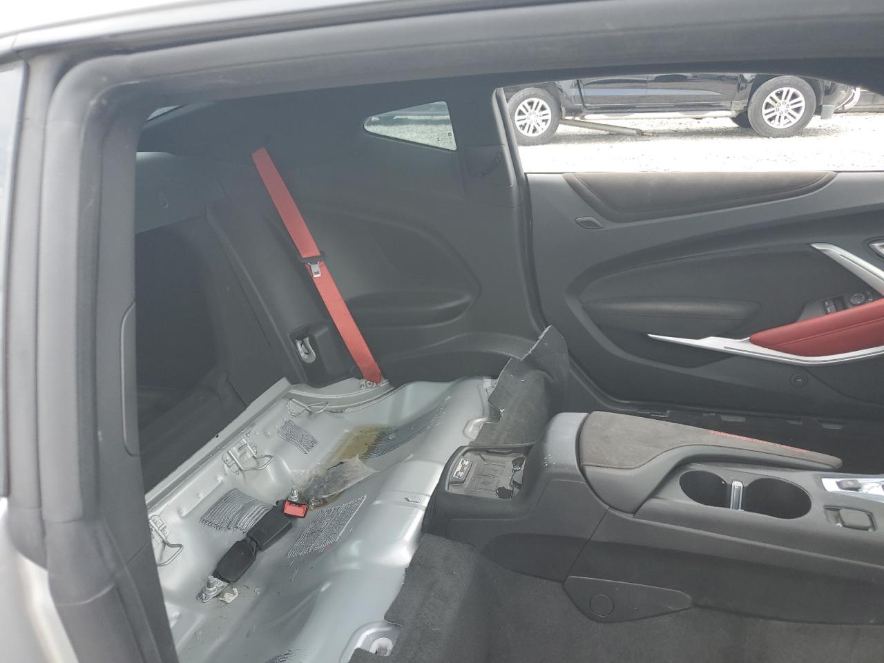 2018 Chevrolet Camaro - Image 10