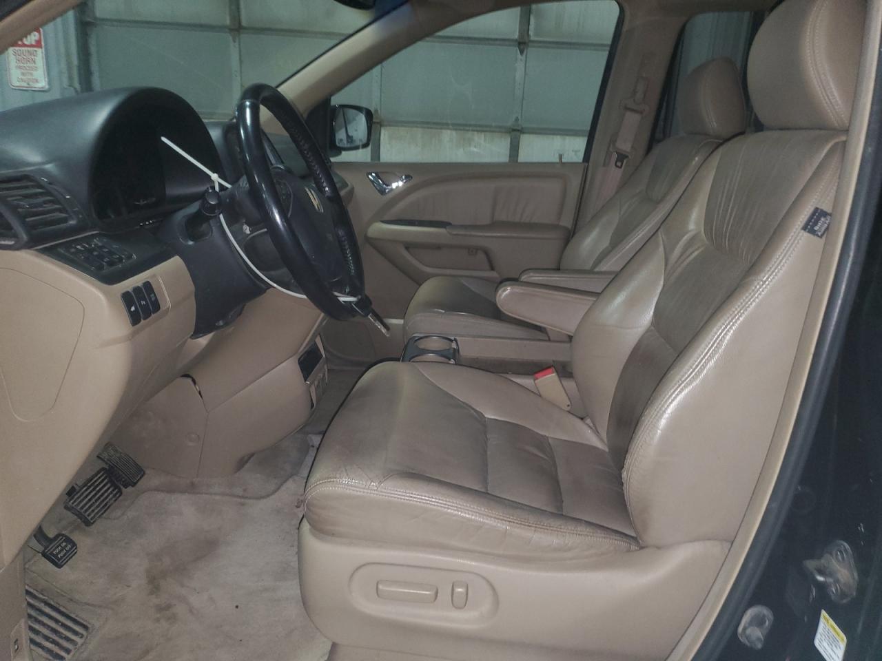 2005 Honda Odyssey Touring VIN: 5FNRL38895B101573 Lot: 65367294