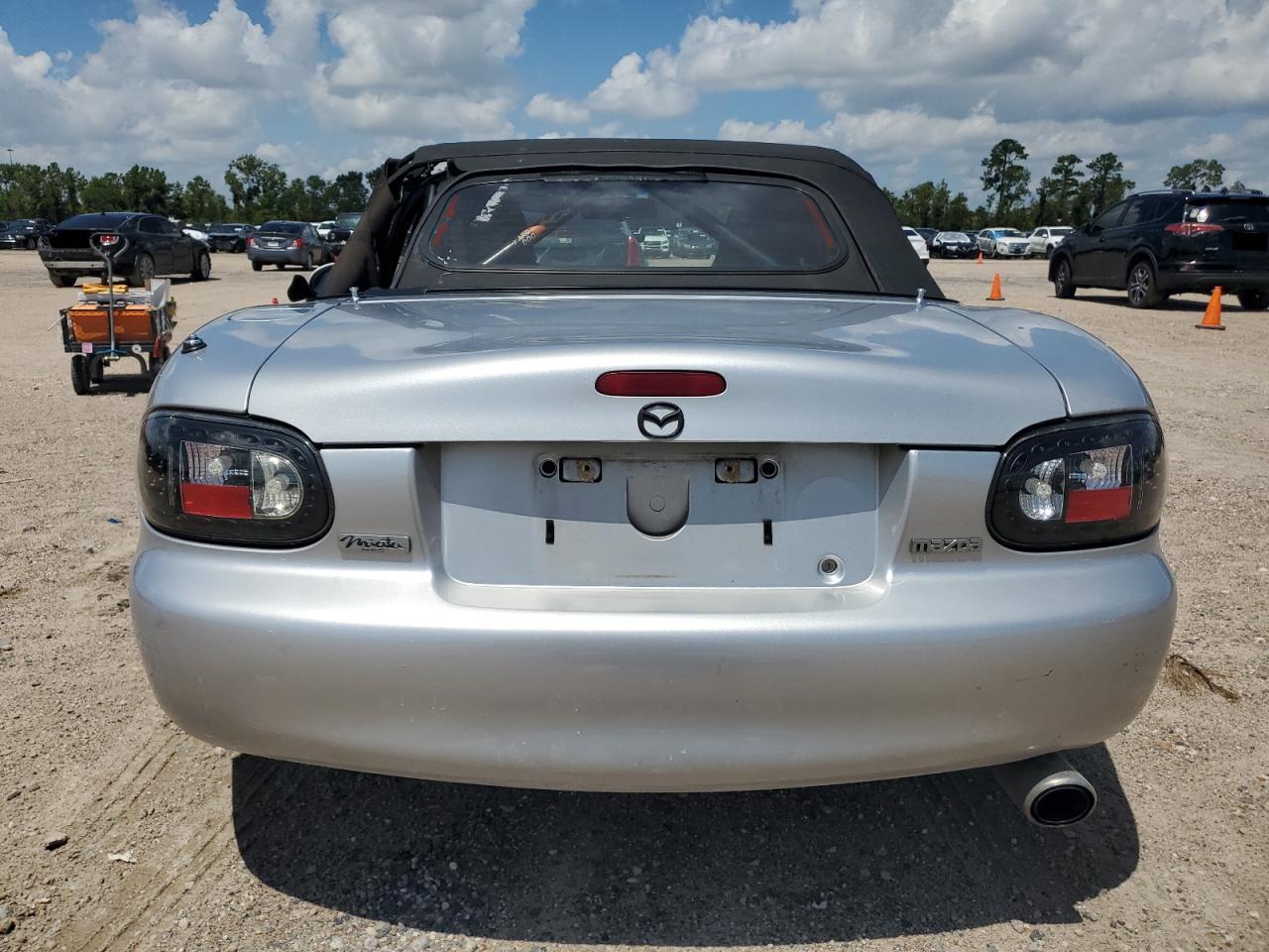 2003 Mazda Mx-5 Miata Base VIN: JM1NB353130301613 Lot: 65137304