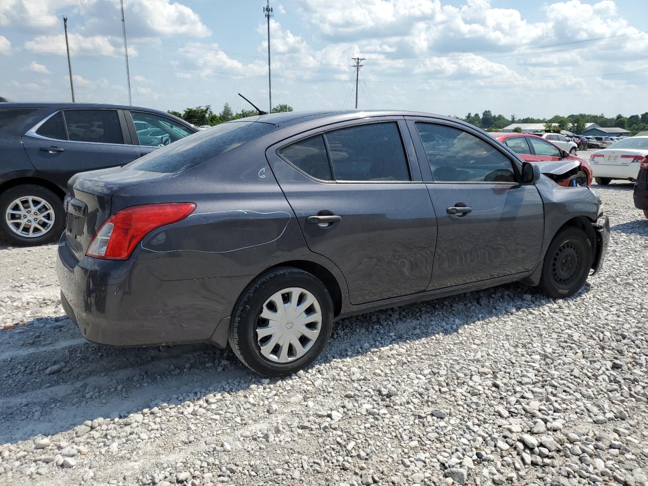 2015 Nissan Versa - Image 3
