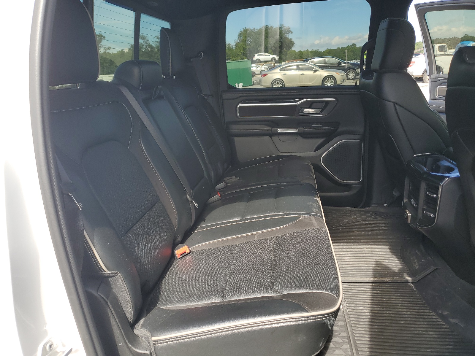 1C6SRFJT5NN285998 2022 Ram 1500 Laramie