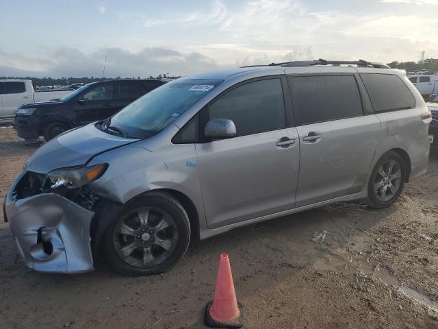 2011 Toyota Sienna Sport