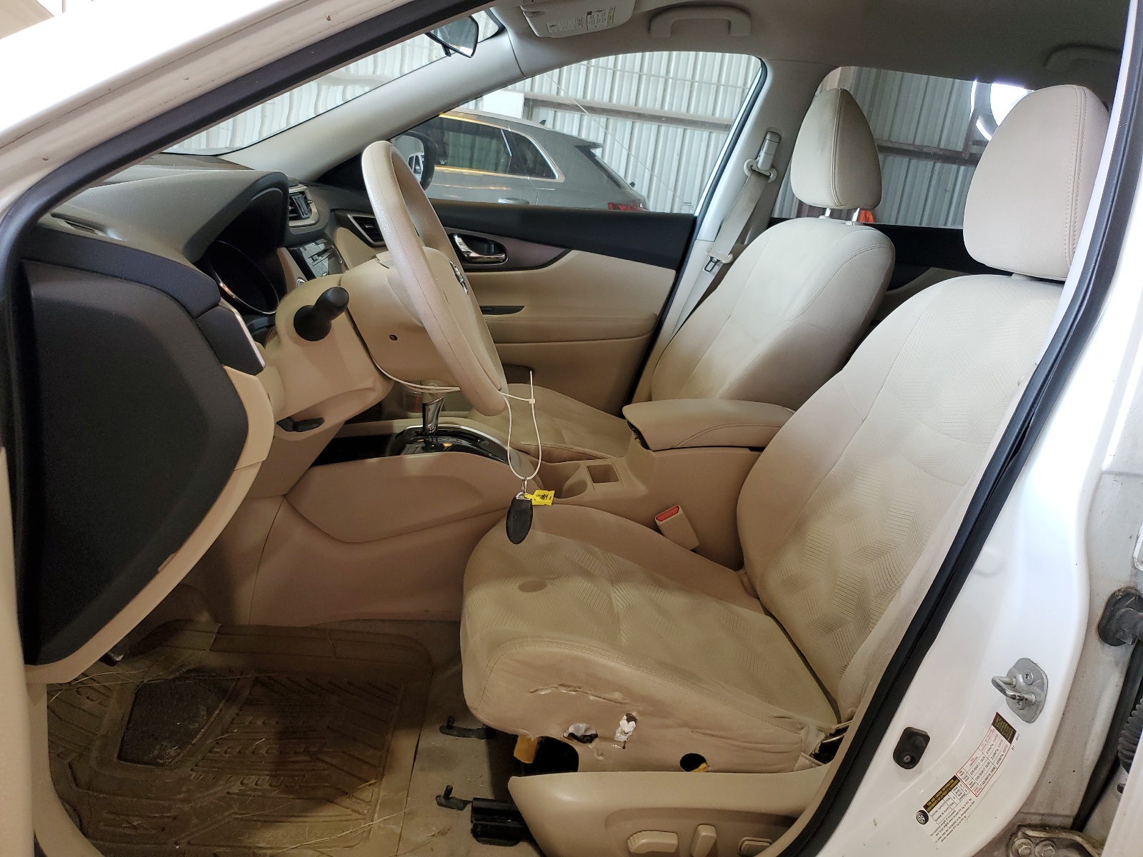 5N1AT2MT2FC850470 2015 Nissan Rogue S