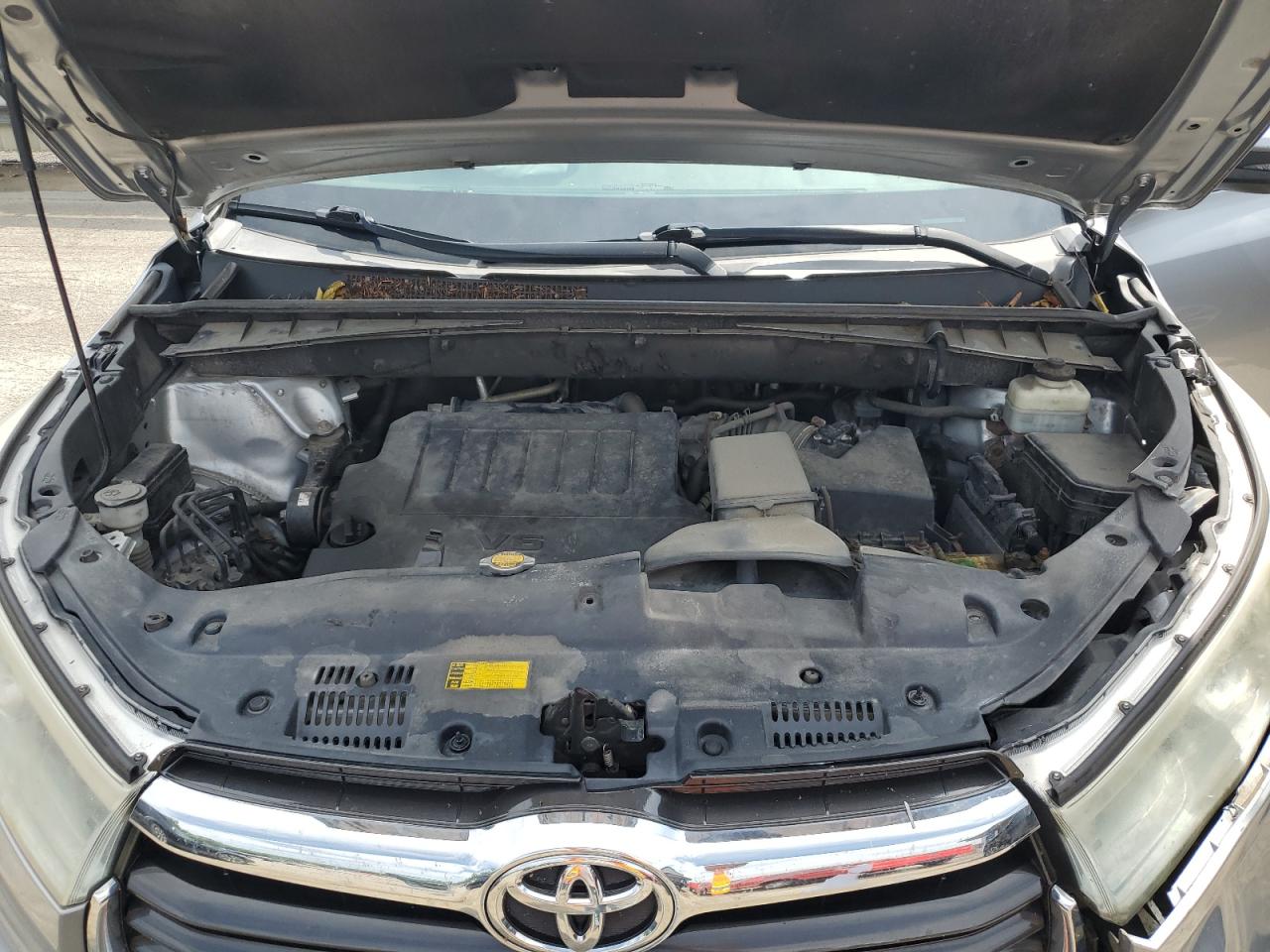 2015 Toyota Highlander Xle VIN: 5TDKKRFHXFS092809 Lot: 63499014