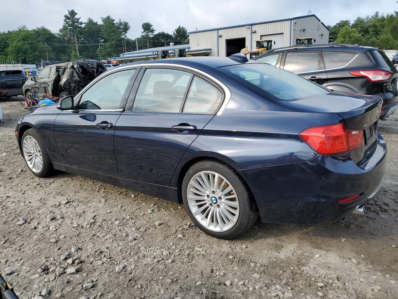 2014 BMW 335 Xi vin: WBA3B9G50ENR92306