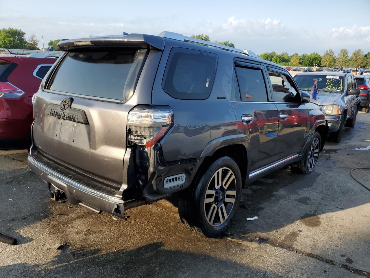 VIN JTEBU5JR4J5496959 2018 TOYOTA 4RUNNER no.3