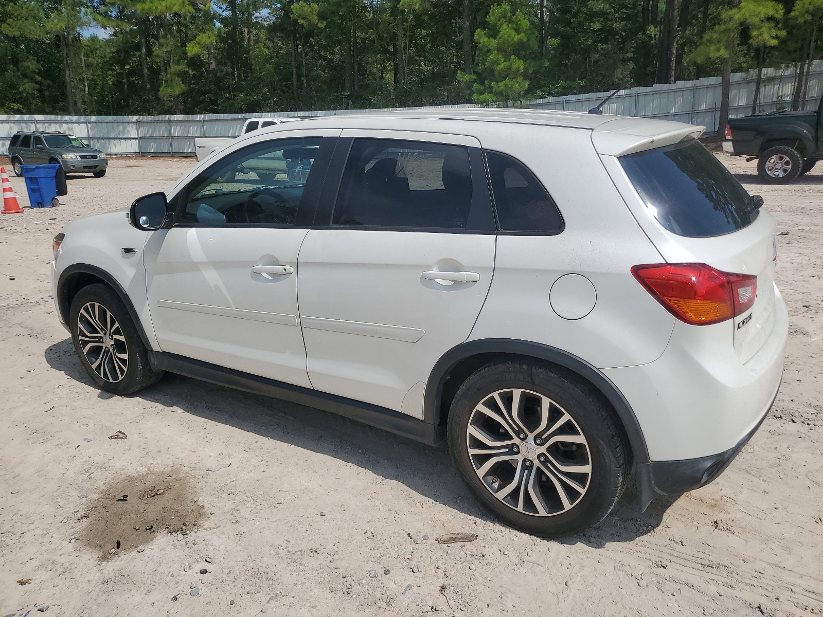 2016 Mitsubishi Outlander Sport Es vin: JA4AP3AU5GZ062688