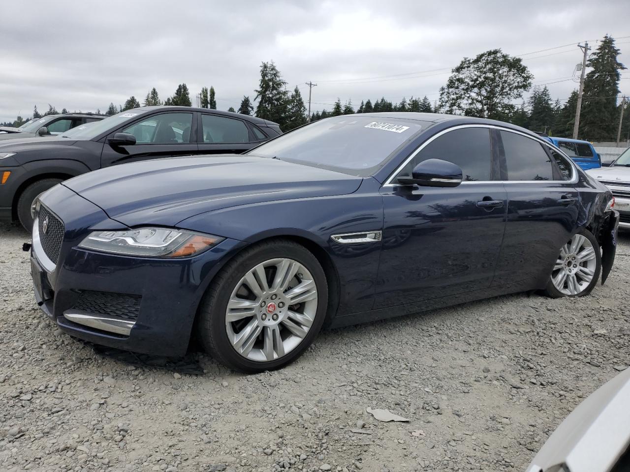 2016 Jaguar Xf Premium VIN: SAJBJ4BV9GCY20951 Lot: 60741074